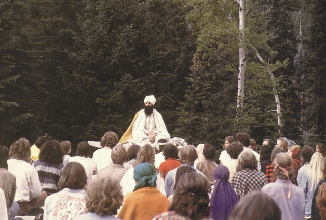 yogi_bhajan_jemez_springs_1971.jpg